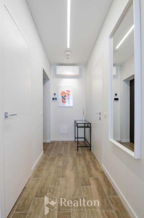 Happy Inn Egle, Self Check-In-24-7, A-C, Parking-In-The-Underground-Garage VNO Exterior foto